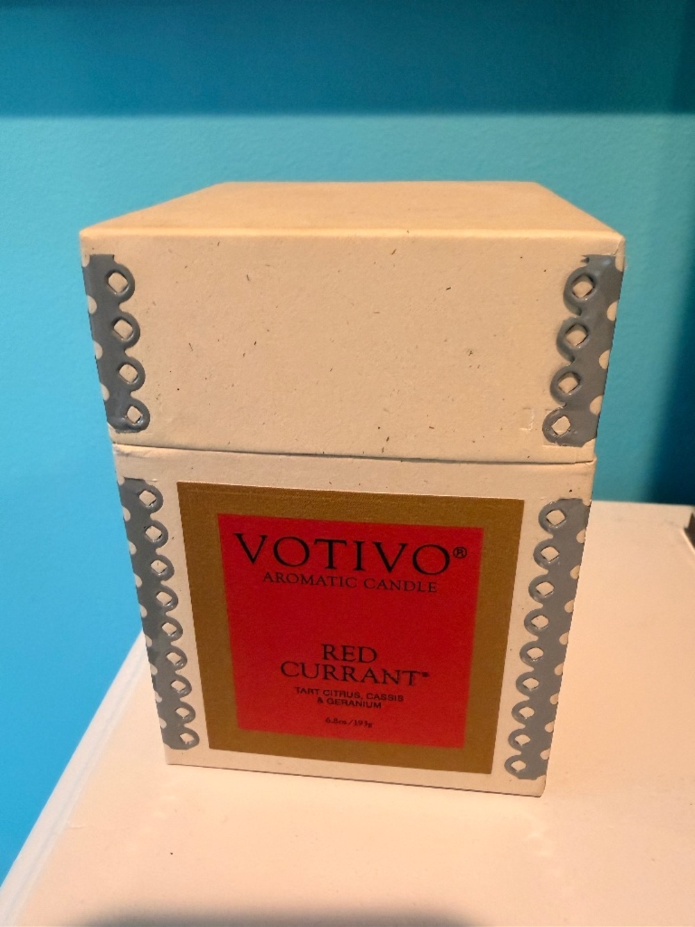 Votivo Island Red Current Candle 6.8 oz